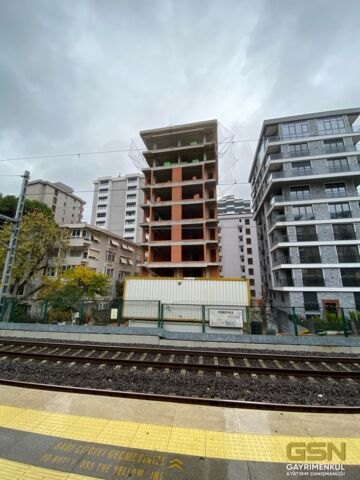 27- FENERYOLU MARMARAY İSTASYONDA DAİRELER